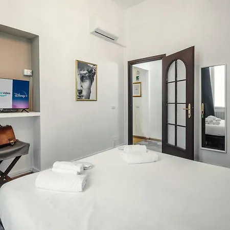 Art Deluxe - Vatican Apartment